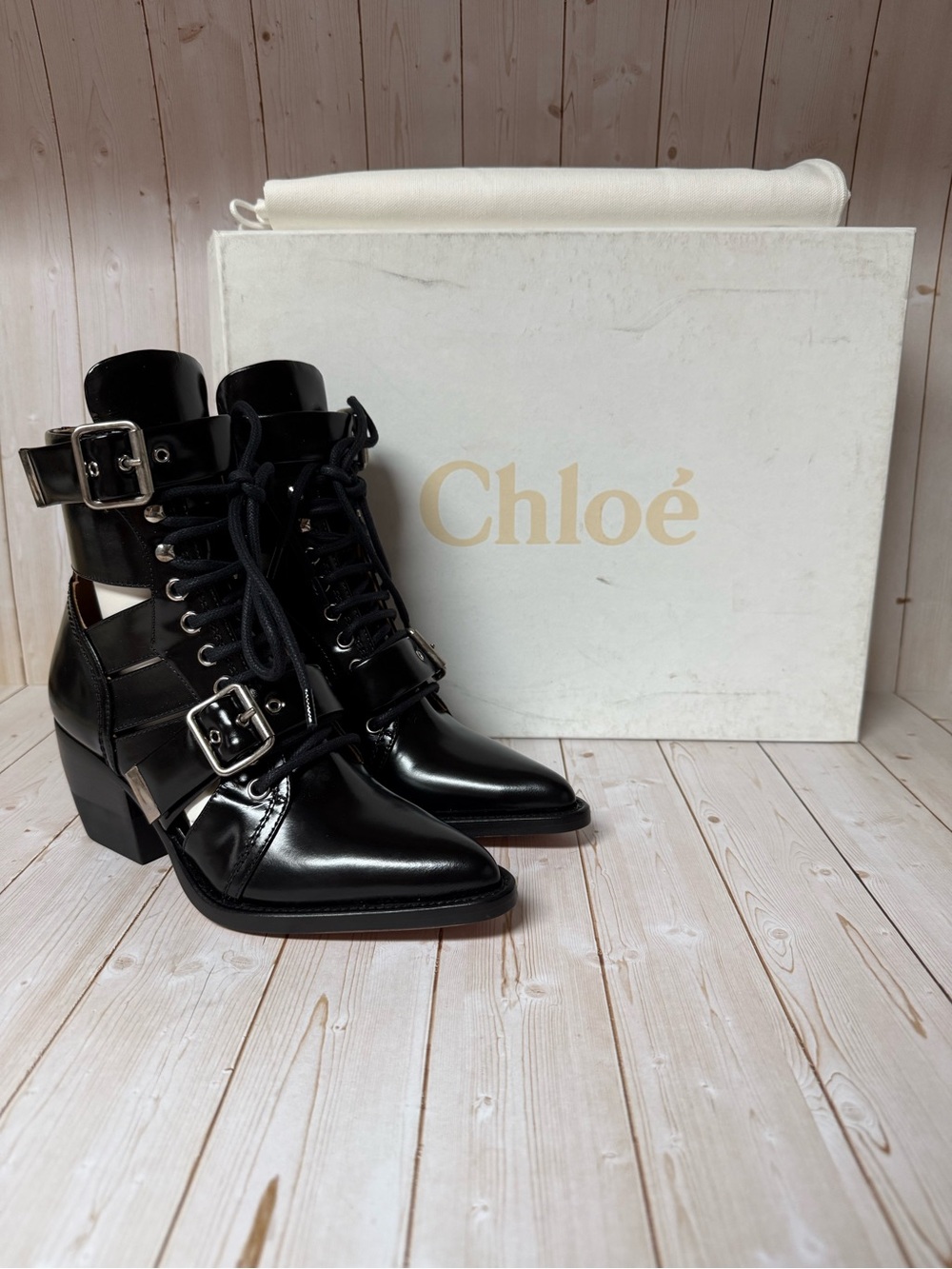 Chloe Rylee Caged Pointed Toe Shiny Calfskin Leather Bootie Black Sz 35 / 5